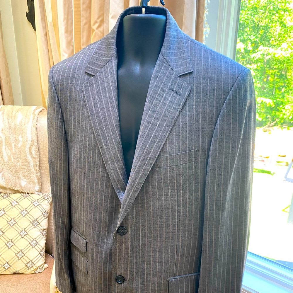 Italian suit in Australian Super 150’s wool. Flawless